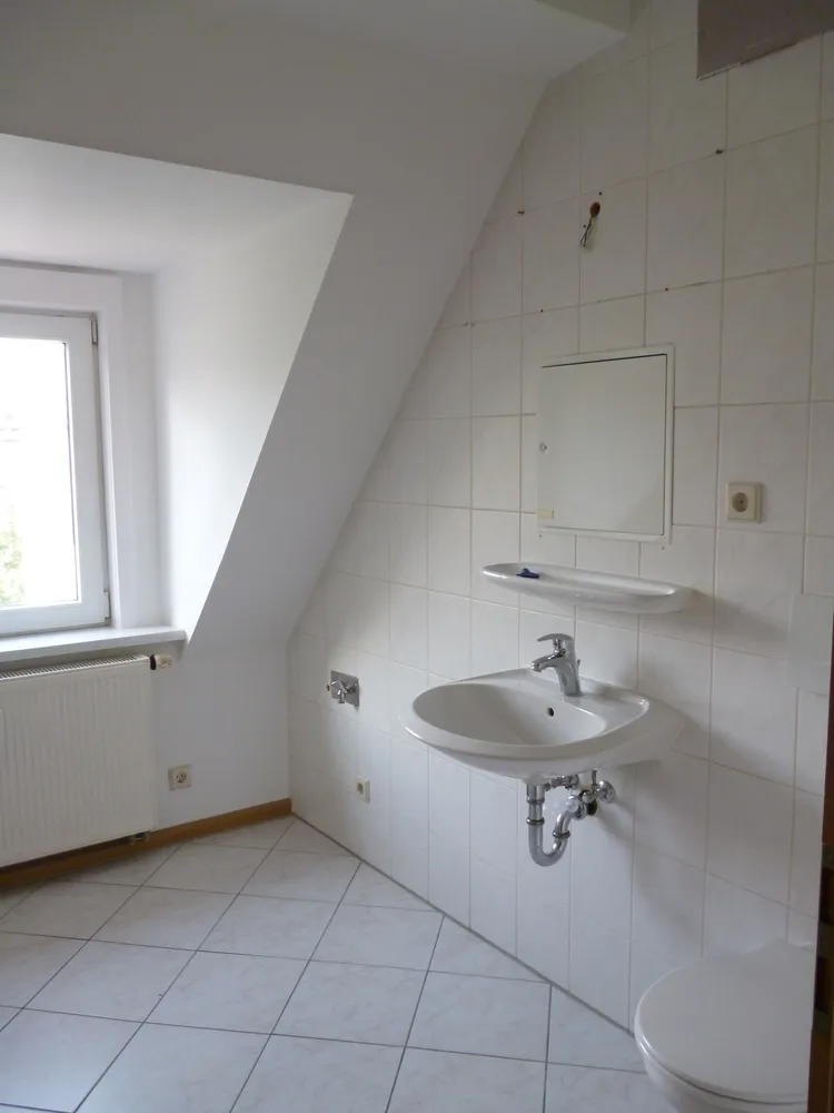 2 Zimmer Wohnung mit 47 m² in Weißenfels – Bild 3
