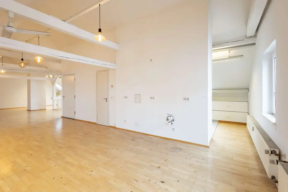 2 Zimmer Wohnung mit 111 m² in Nürnberg – Bild 6