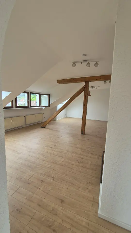 3 Zimmer Wohnung mit 110 m² in Saarbrücken – Bild 2