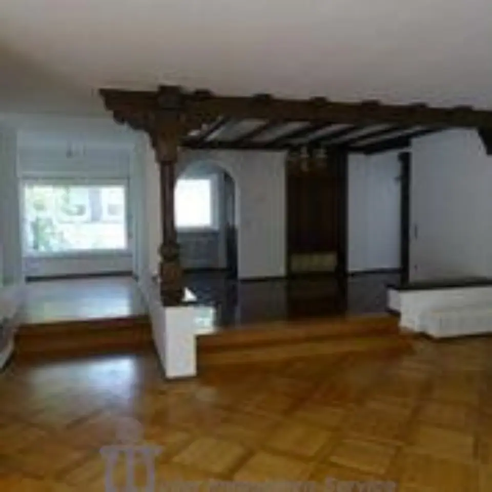 7 Zimmer Haus mit 320 m² in Saarbrücken – Bild 1