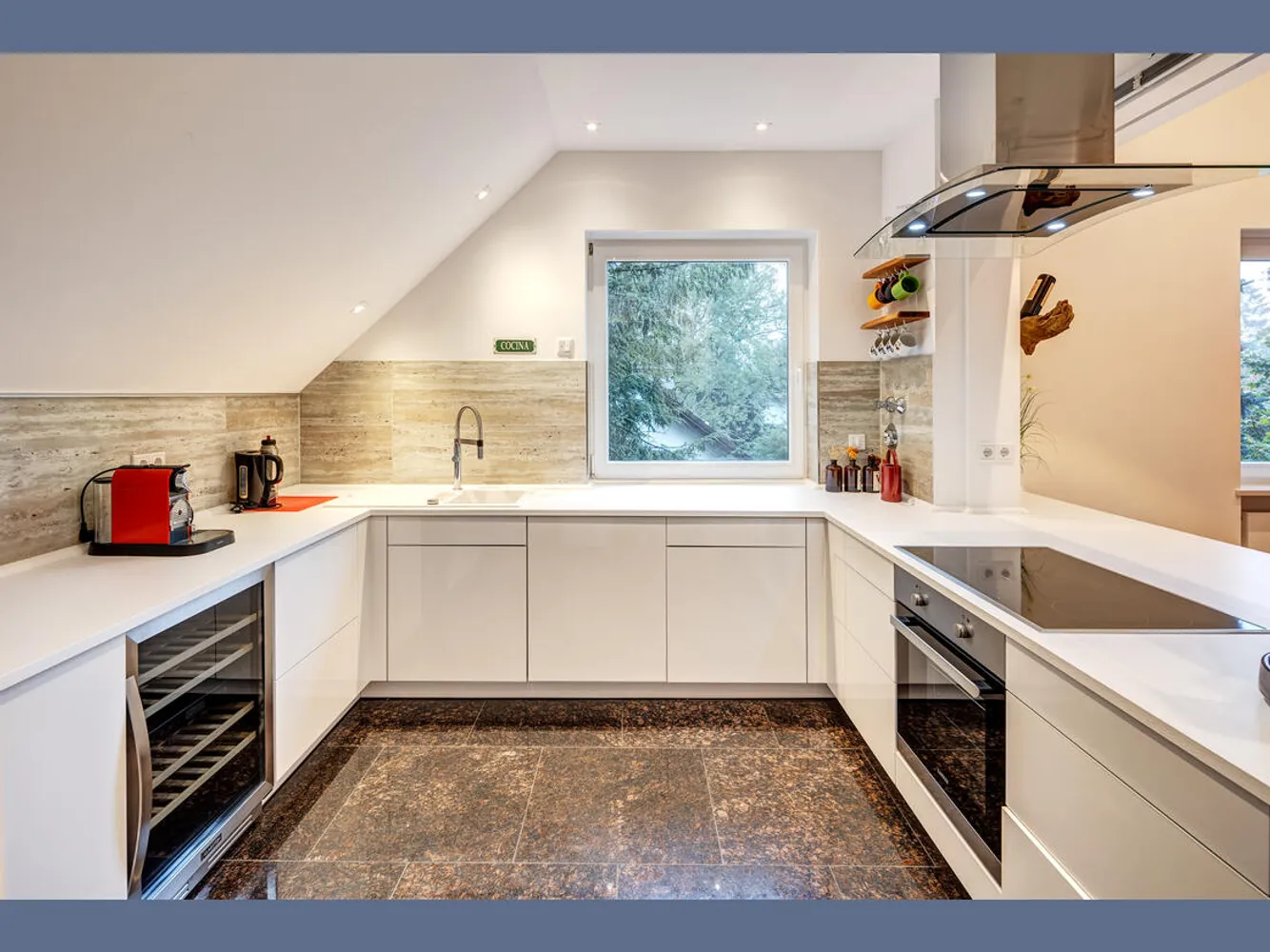 4 Zimmer Wohnung mit 137 m² in München – Bild 9