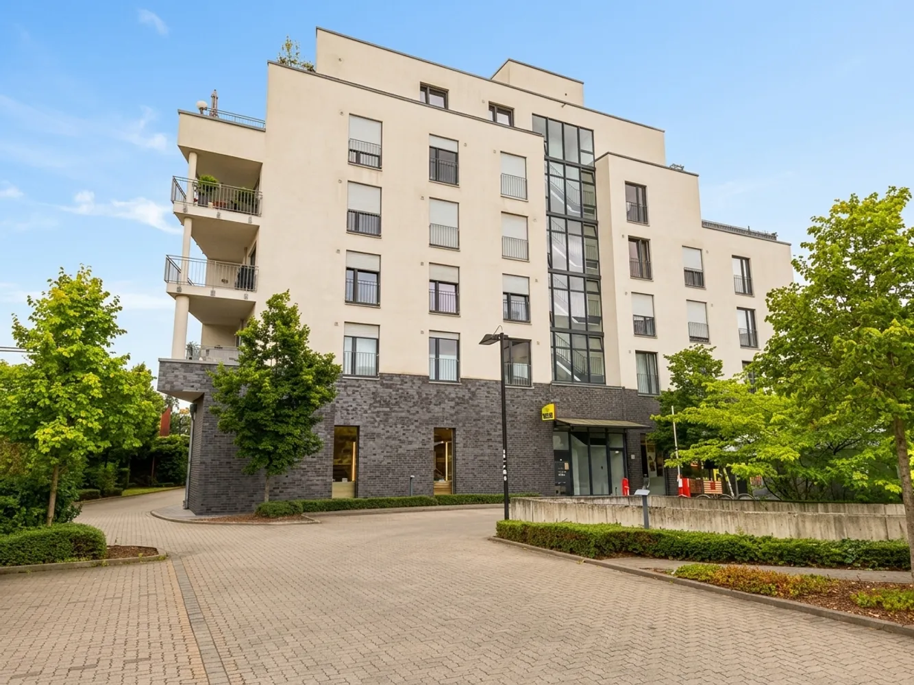 3 room apartment with 123 m² in Düsseldorf – Photo 1