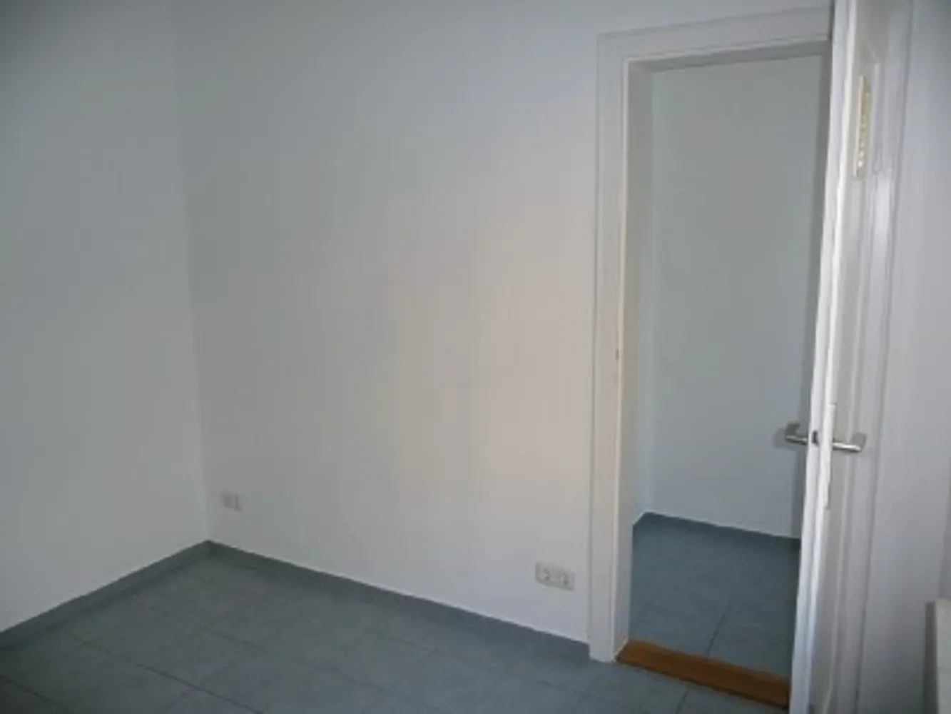 4 Zimmer Wohnung mit 100 m² in München – Bild 3