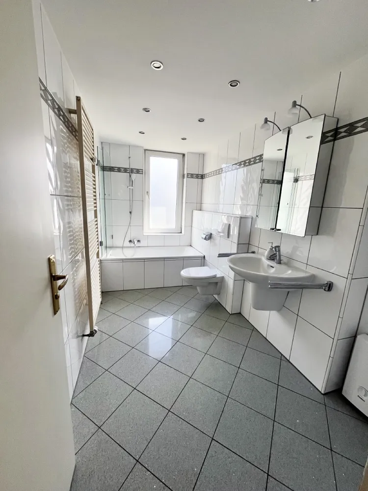 3 room apartment with 109 m² in Düsseldorf – Photo 7