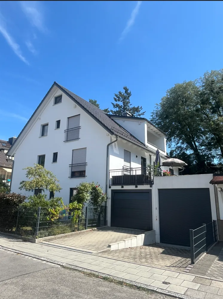 3 Zimmer Wohnung mit 95 m² in München – Bild 1