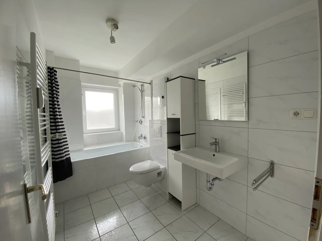 1 room apartment with 44 m² in Cologne – Photo 2