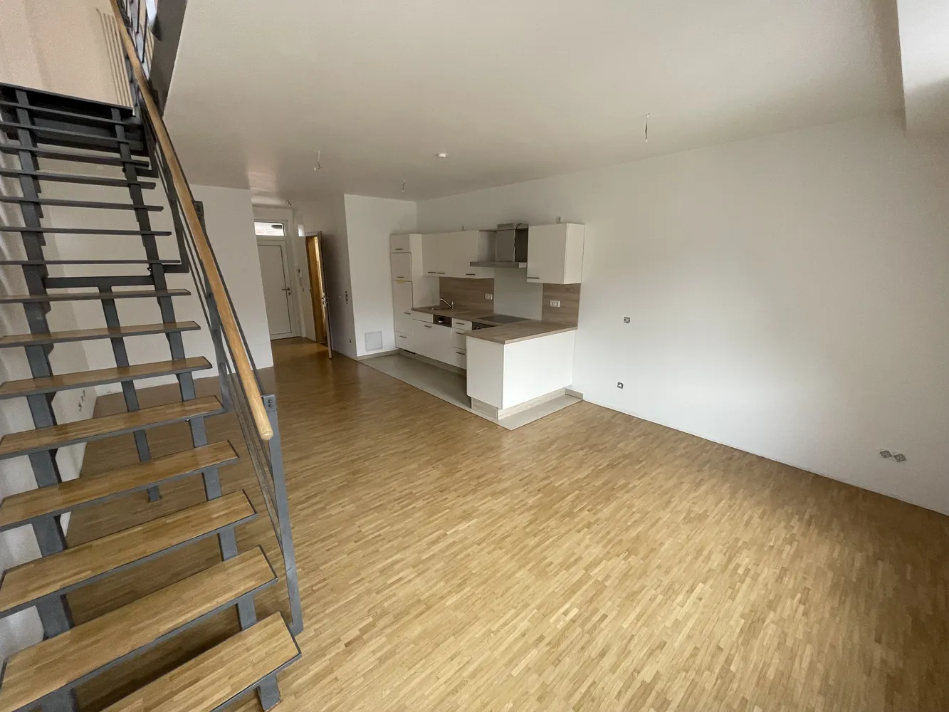 4 Zimmer Wohnung mit 152 m² in Schmalkalden – Bild 4