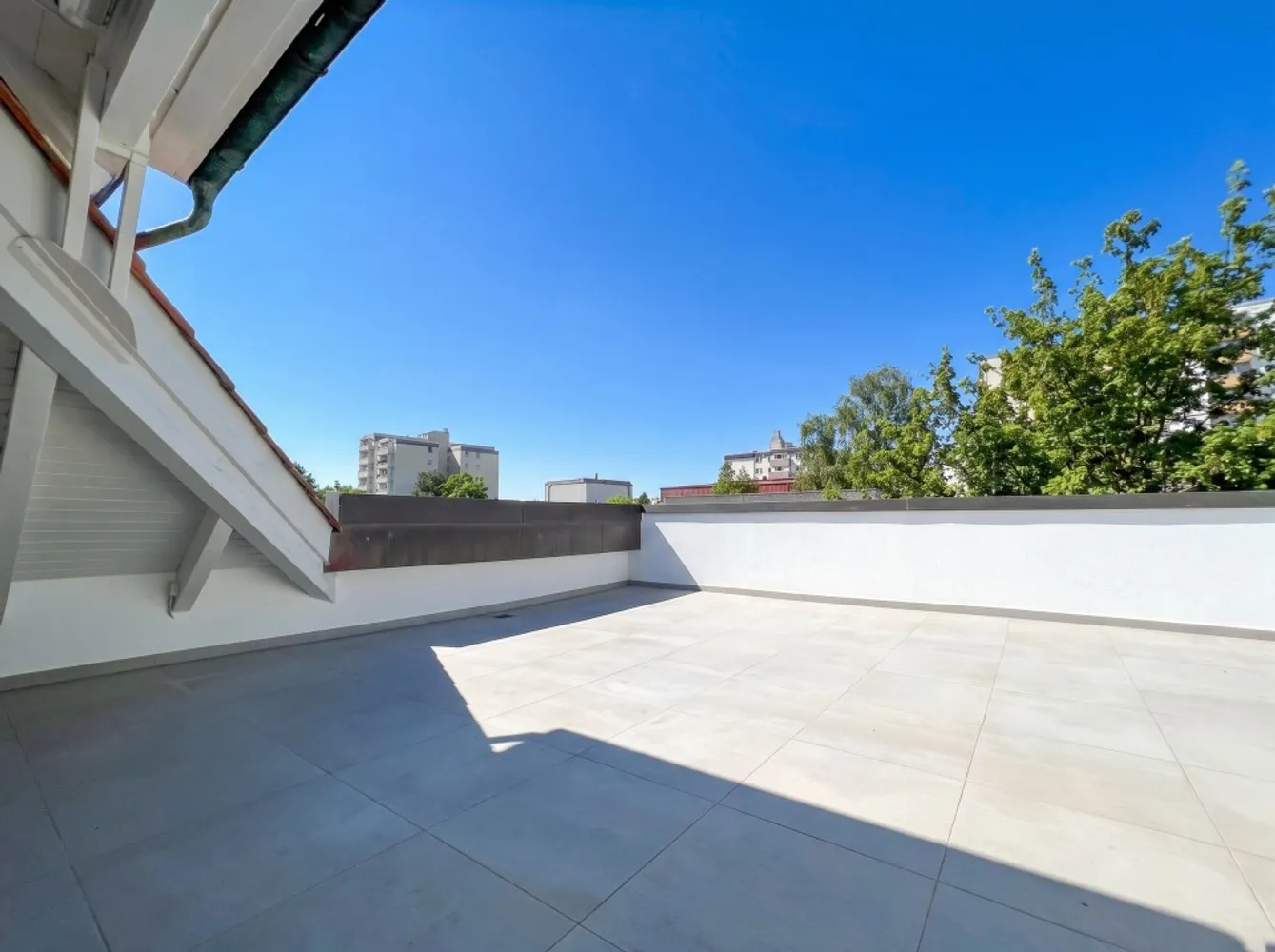 3 Zimmer Wohnung mit 128 m² in München – Bild 1