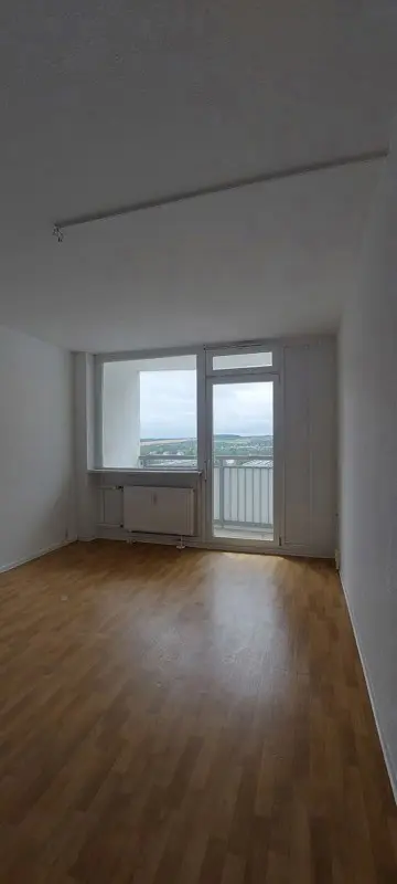 3 Zimmer Wohnung mit 79 m² in Dresden – Bild 2