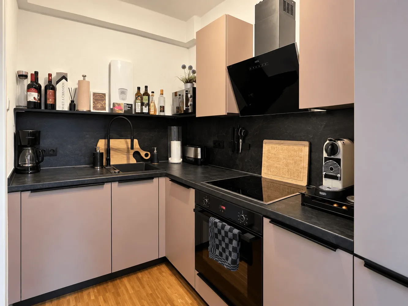 2 Zimmer Wohnung mit 54 m² in Düsseldorf – Bild 1
