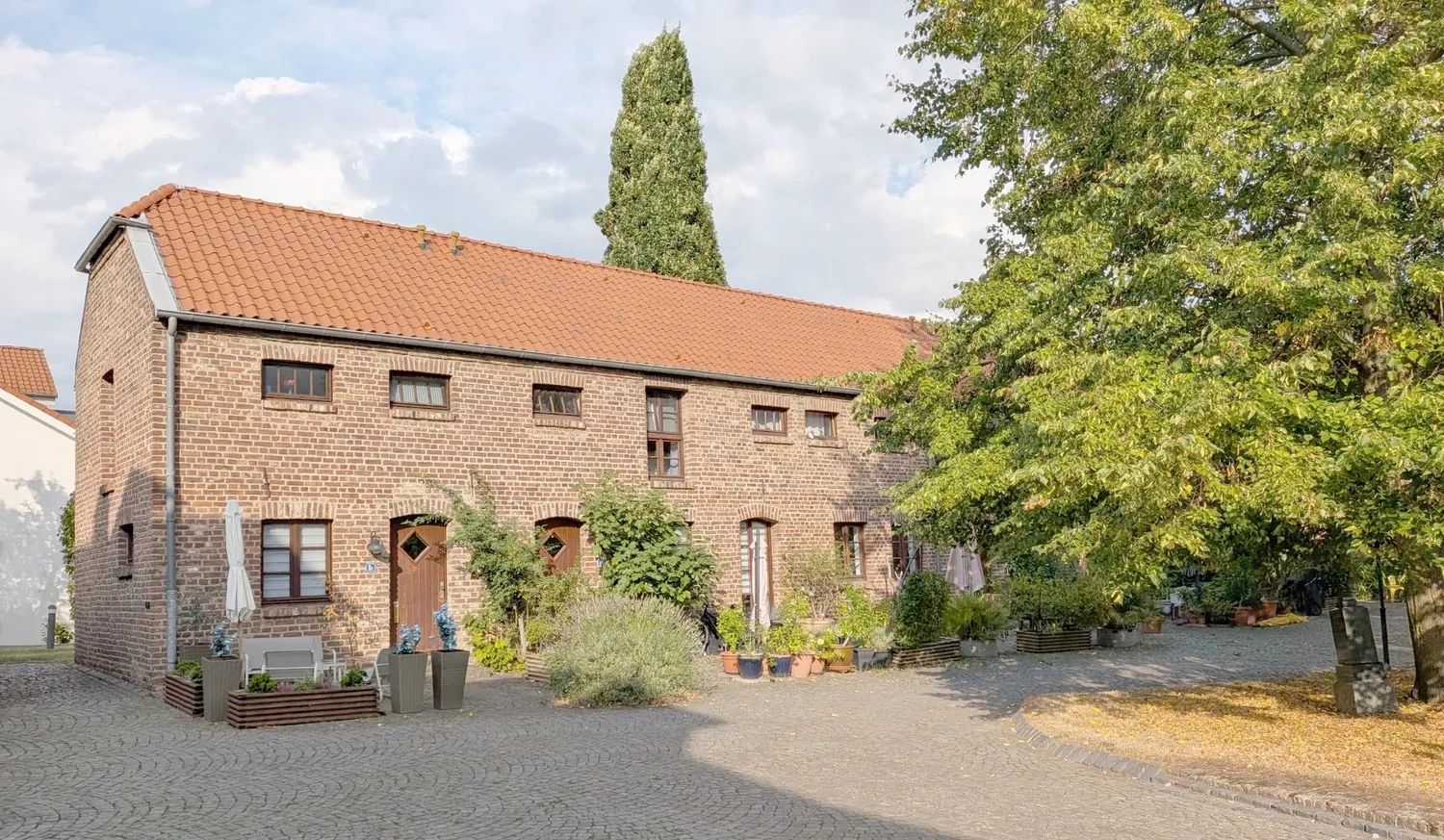 2 room apartment with 55 m² in Cologne – Photo 1