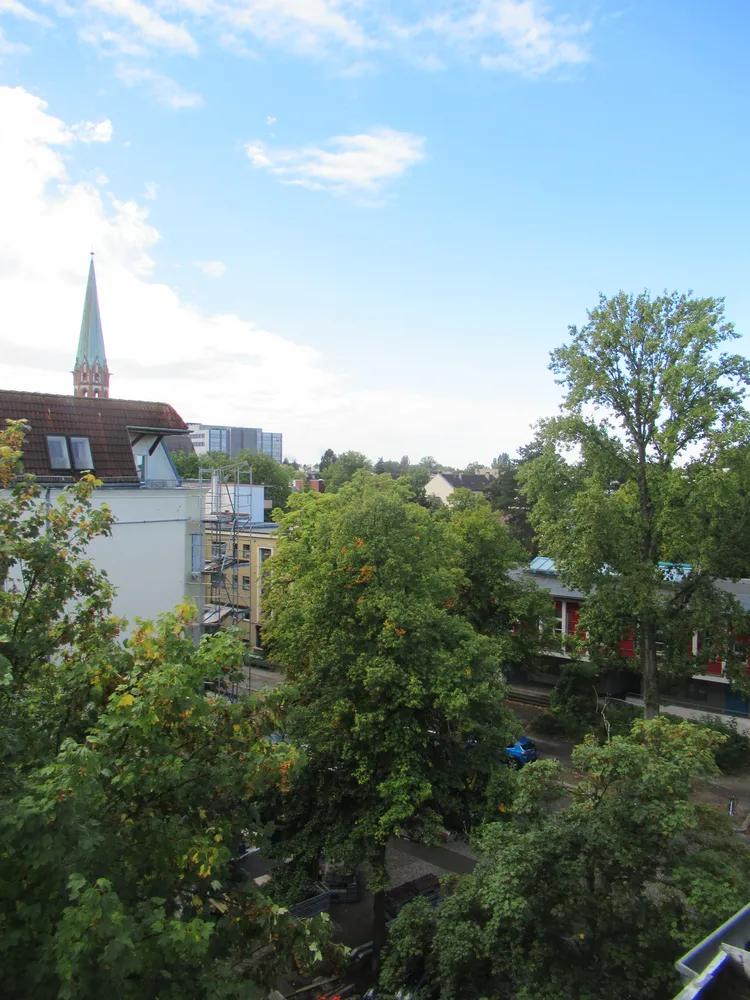 2 Zimmer Wohnung mit 78 m² in Berlin – Bild 2