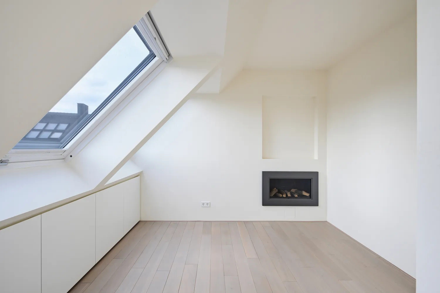 5 Zimmer Wohnung mit 261 m² in München – Bild 9