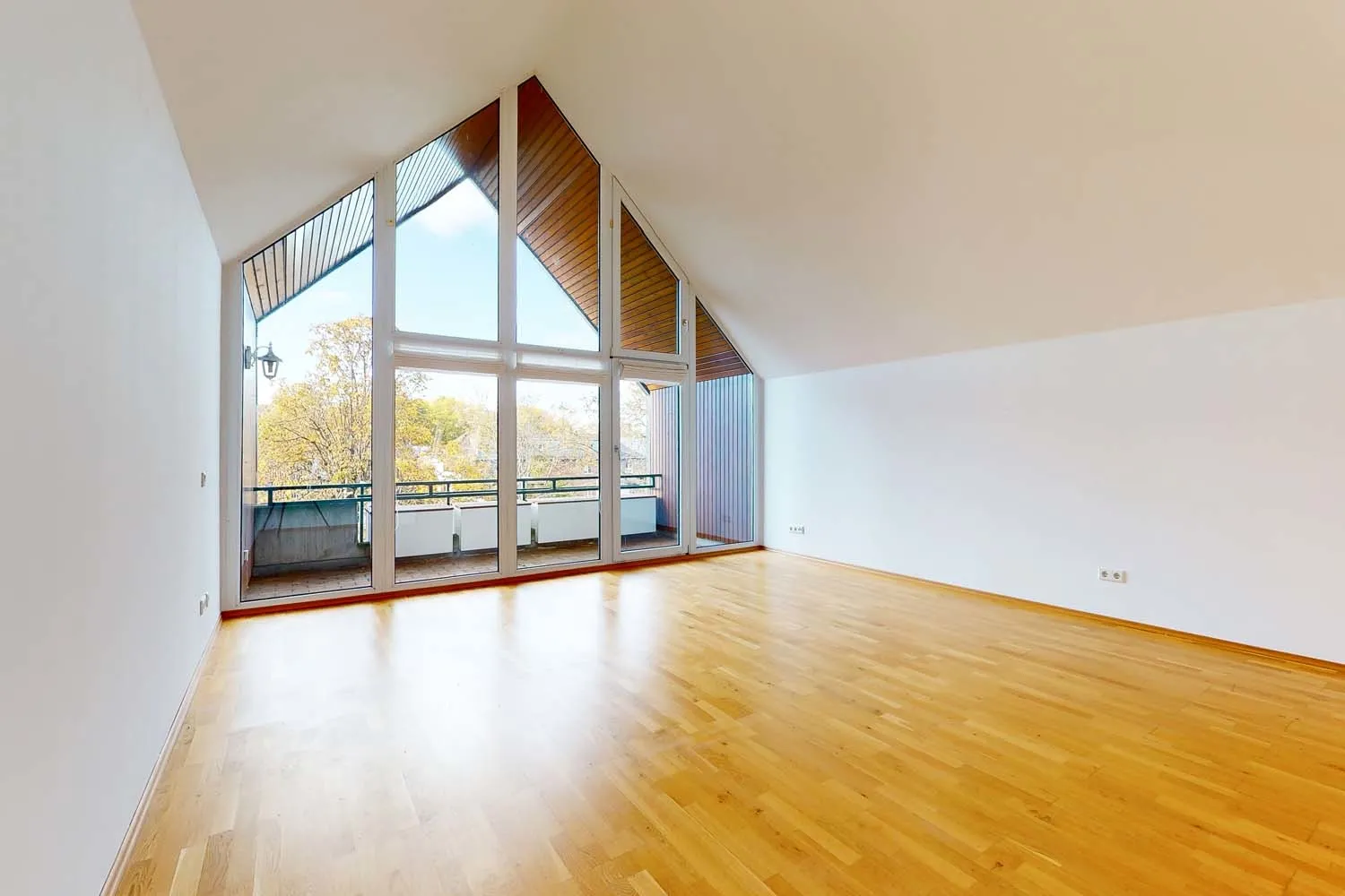 2 Zimmer Wohnung mit 85 m² in Düsseldorf – Bild 2