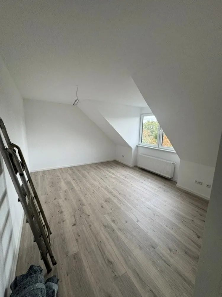 3 Zimmer Wohnung mit 81 m² in Köln – Bild 1