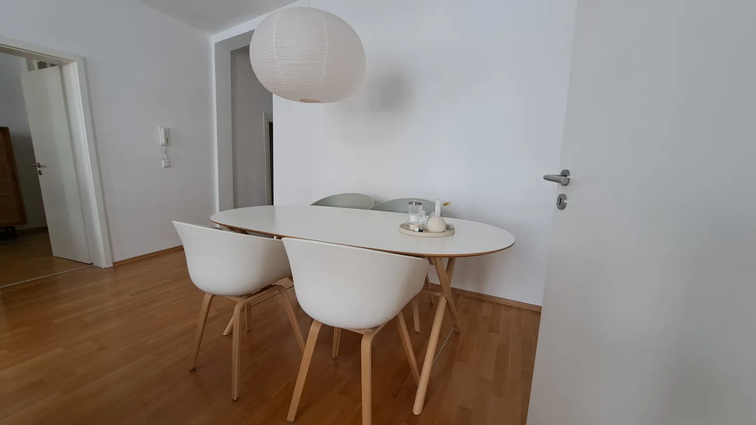 4 Zimmer Wohnung mit 90 m² in Karlsruhe – Bild 2