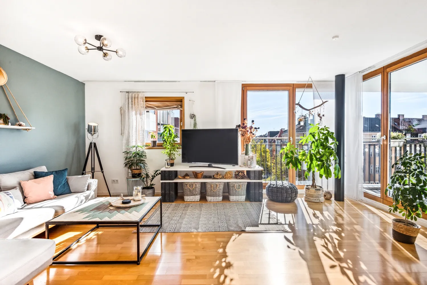 4 Zimmer Wohnung mit 137 m² in München – Bild 3