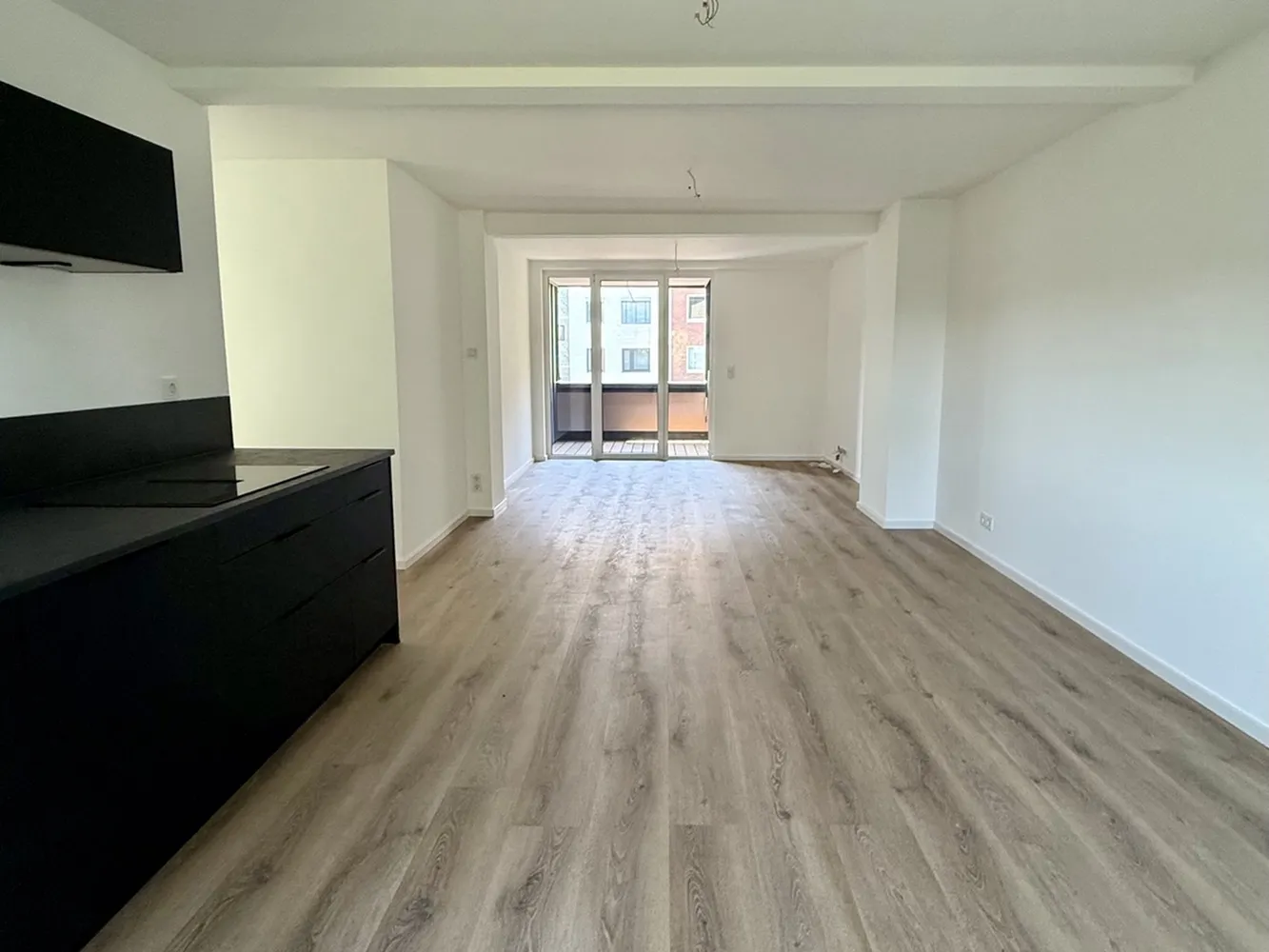 2 Zimmer Wohnung mit 75 m² in Düsseldorf – Bild 2