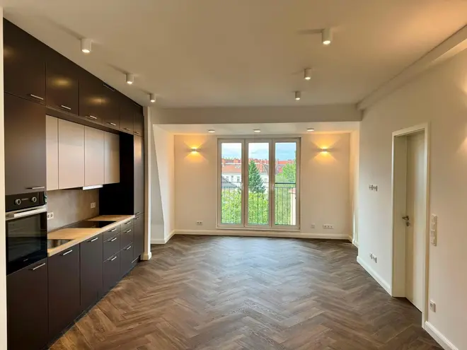 3 Zimmer Wohnung mit 108 m² in Berlin – Bild 2