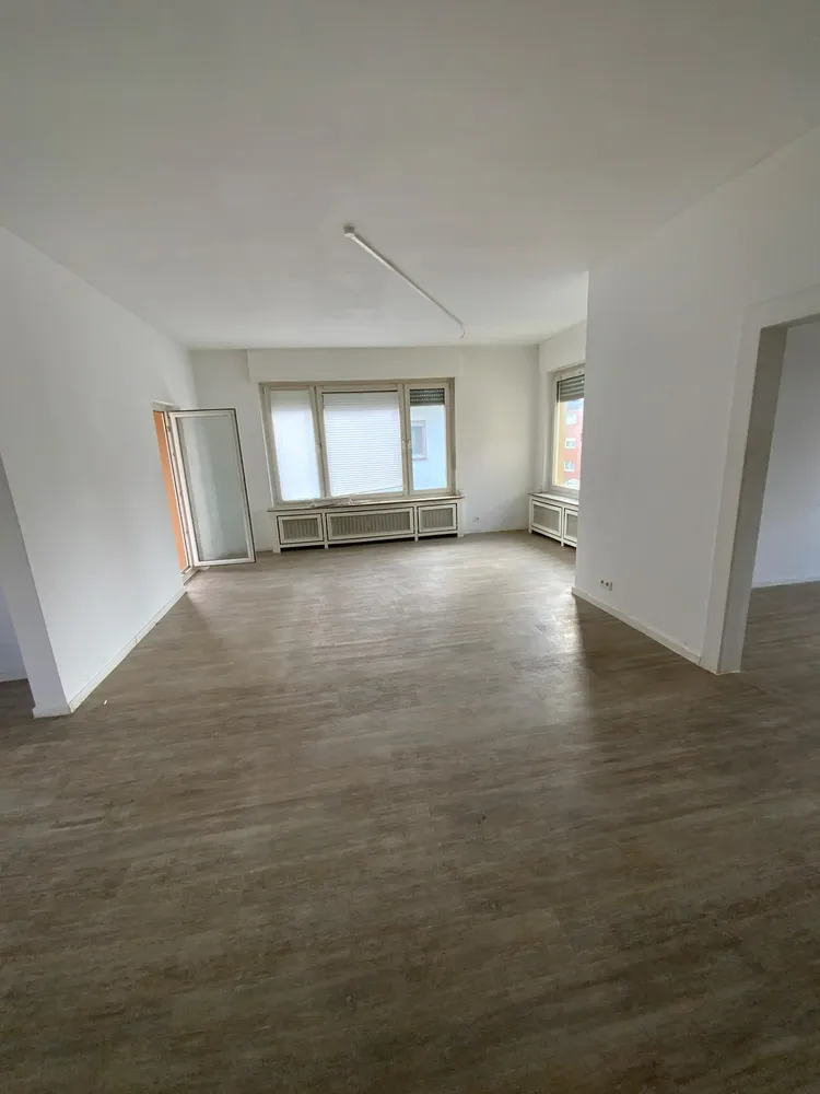 4 Zimmer Wohnung mit 110 m² in Solingen – Bild 1