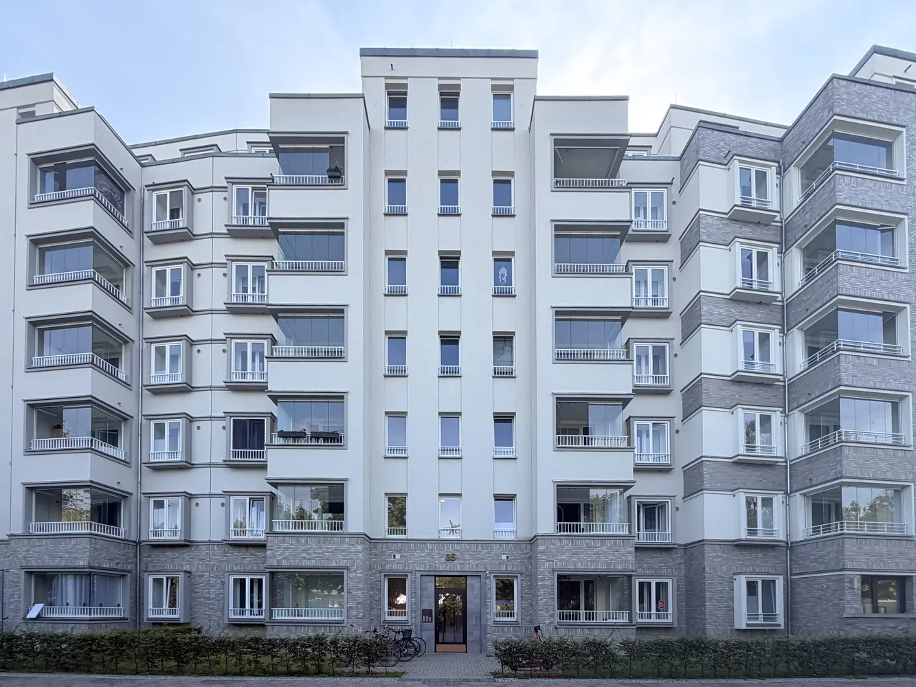 4 Zimmer Wohnung mit 105 m² in Berlin – Bild 3