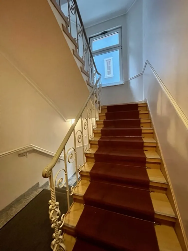 4 Zimmer Wohnung mit 98 m² in Frankfurt am Main – Bild 3
