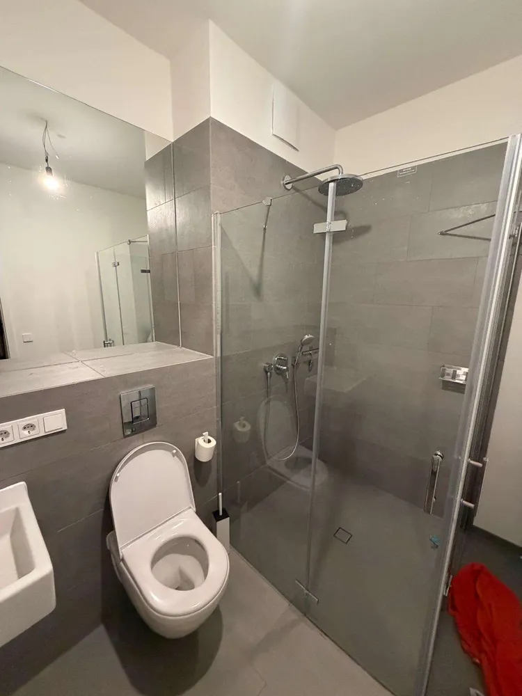 2 room apartment with 70 m² in Berlin – Photo 12