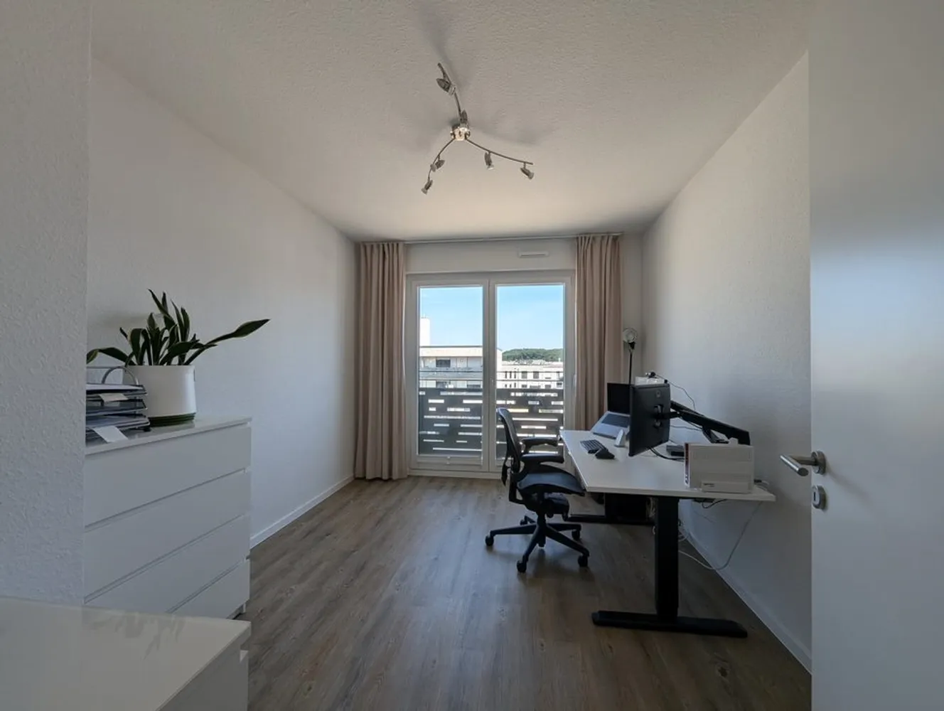 4 Zimmer Wohnung mit 123 m² in Düsseldorf – Bild 4