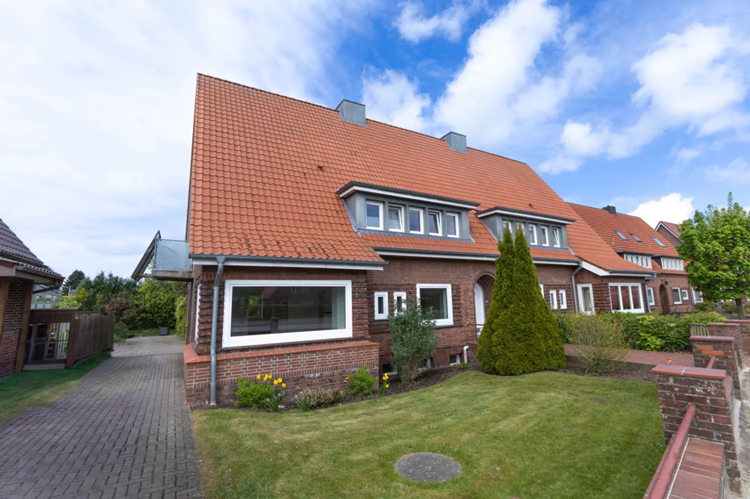 2 Zimmer Wohnung mit 69 m² in Heide – Bild 2