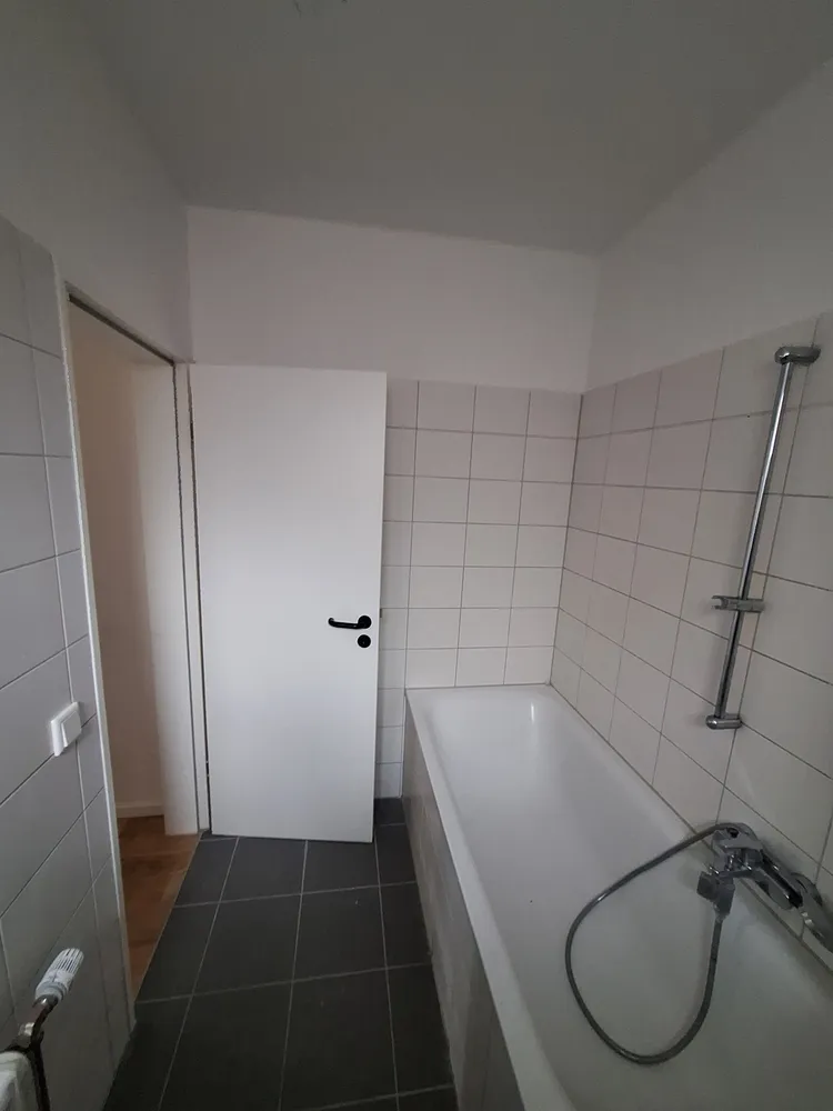 4 room apartment with 94 m² in Düsseldorf – Photo 4