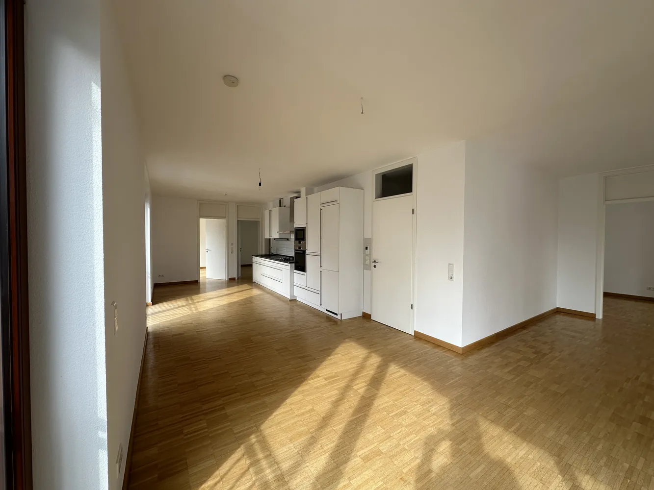 4 room apartment with 113 m² in Frankfurt am Main – Photo 1