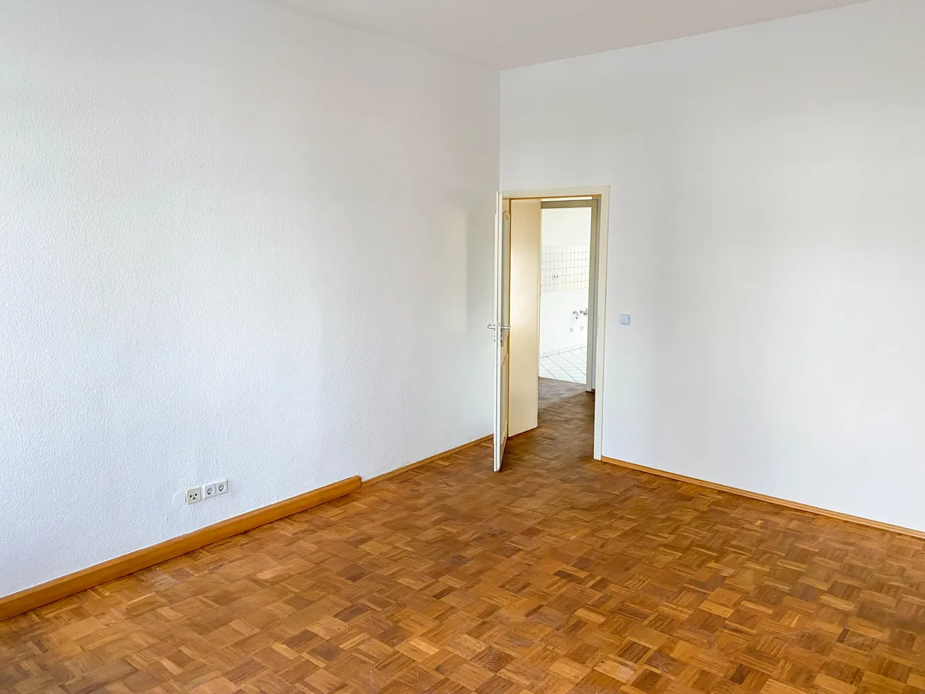 2 room apartment with 60 m² in Chemnitz – Photo 3