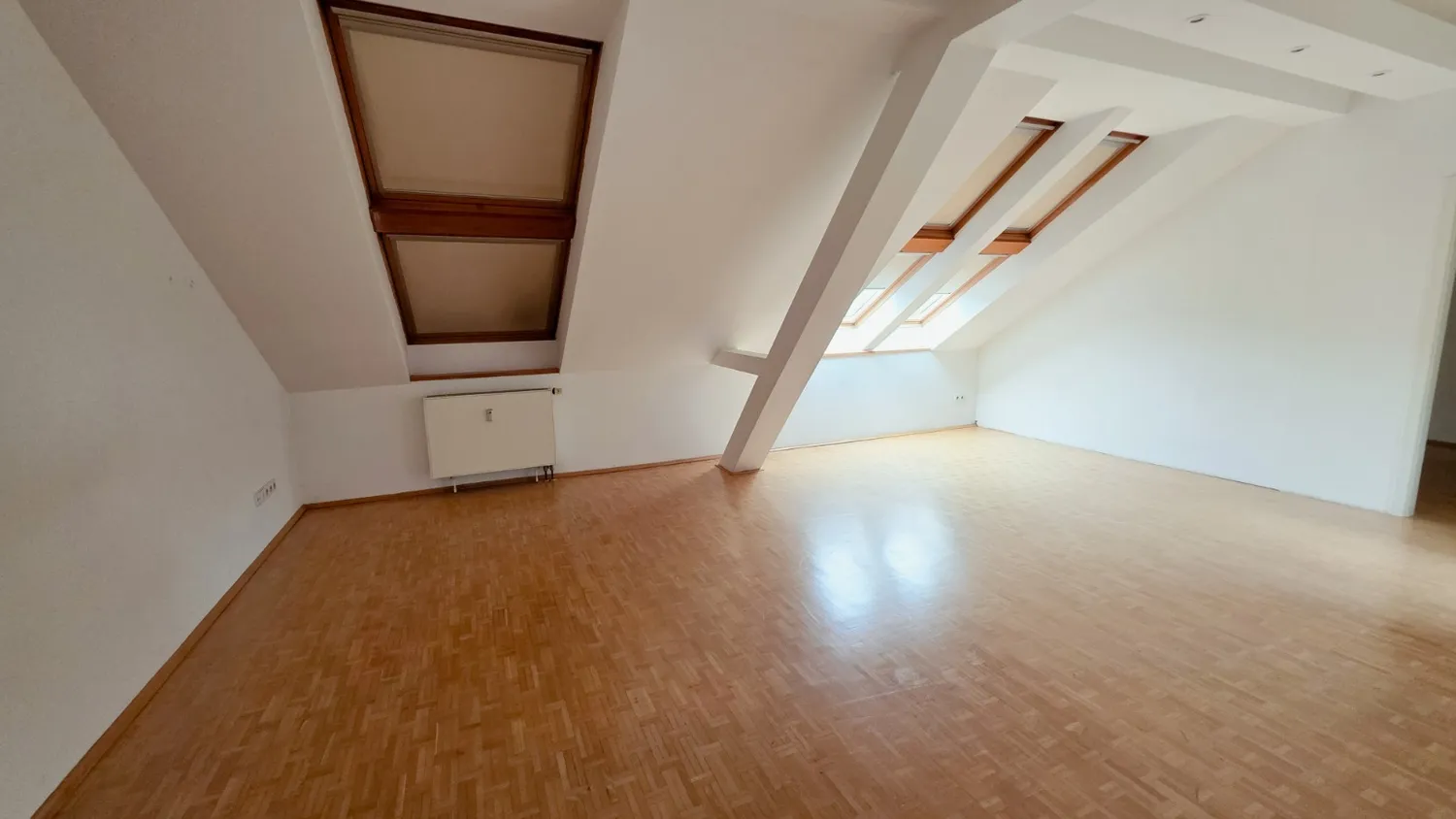 5 Zimmer Wohnung mit 197 m² in Krefeld – Bild 3