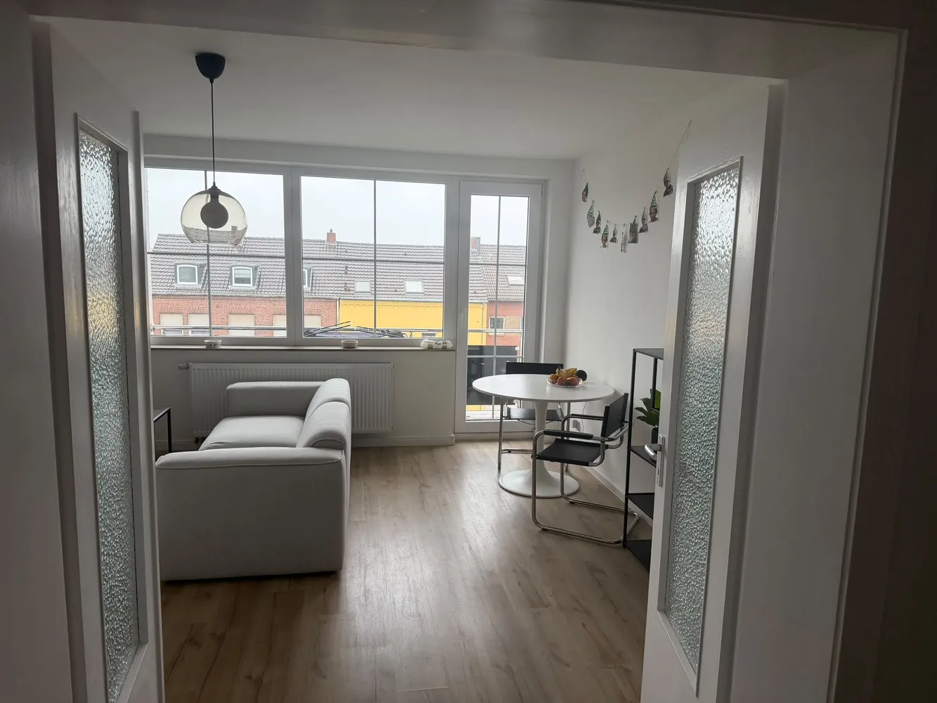2 room apartment with 65 m² in Krefeld – Photo 2