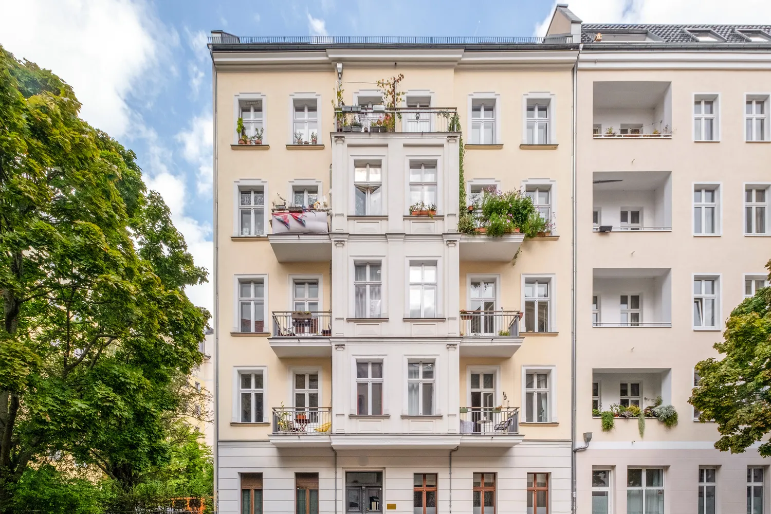 3 Zimmer Wohnung mit 144 m² in Berlin – Bild 2
