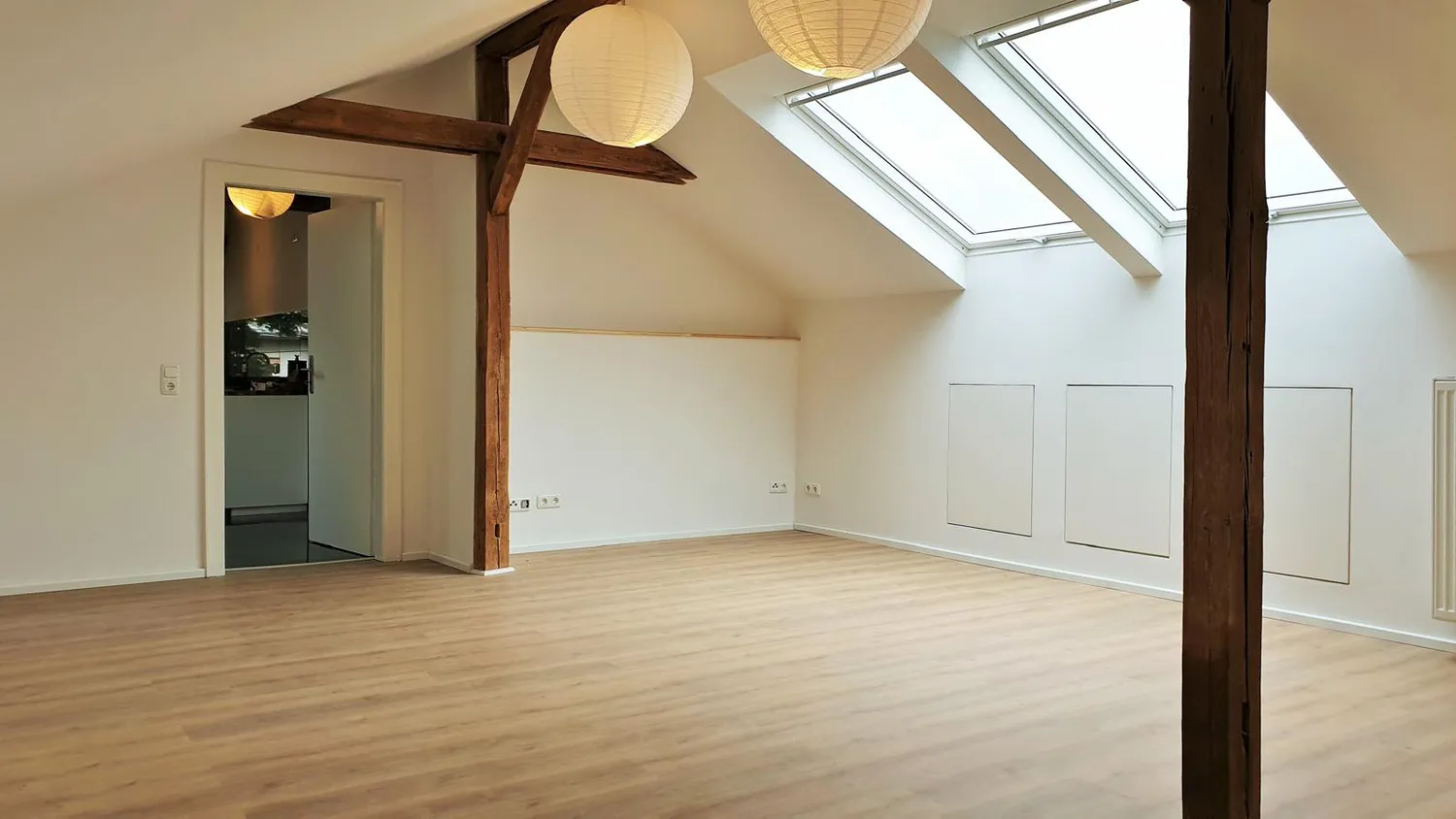 3 Zimmer Wohnung mit 88 m² in Wiesbaden – Bild 2