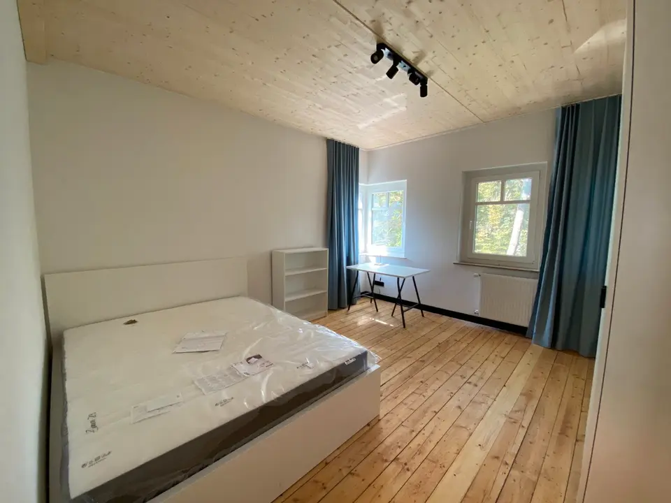 9 Zimmer Wohnung mit 150 m² in Gießen – Bild 1