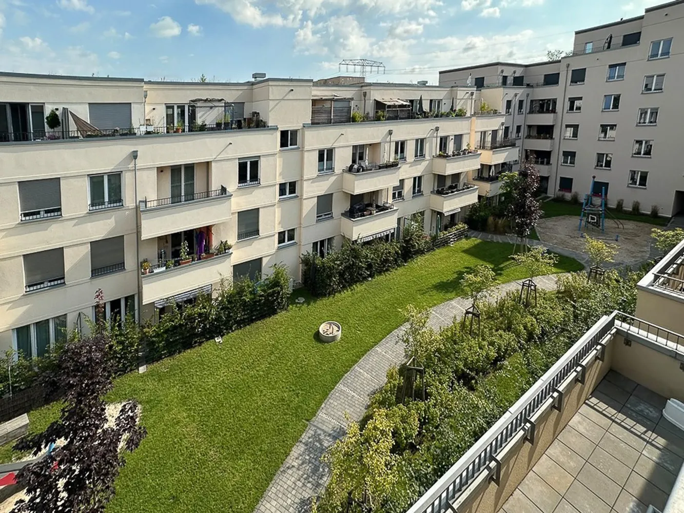 2 room apartment with 73 m² in Berlin – Photo 2