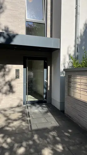 2 Zimmer Wohnung mit 60 m² in Köln – Bild 8