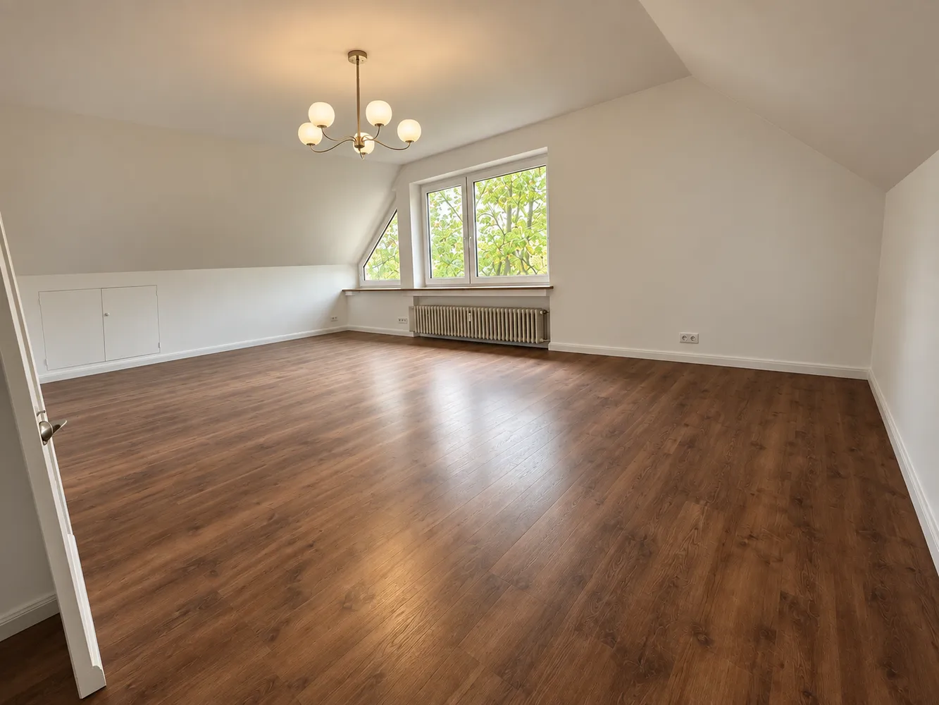 6 Zimmer Wohnung mit 203 m² in Düsseldorf – Bild 12