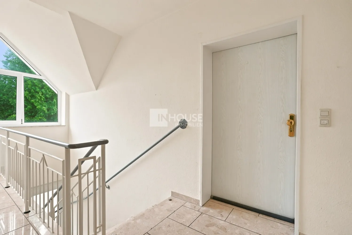 3 Zimmer Wohnung mit 105 m² in Leer – Bild 2