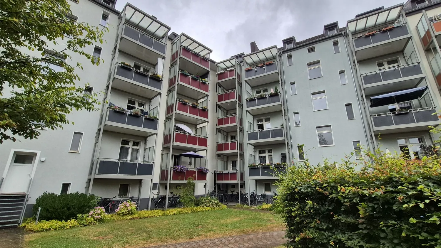 2 room apartment with 59 m² in Duisburg – Photo 2