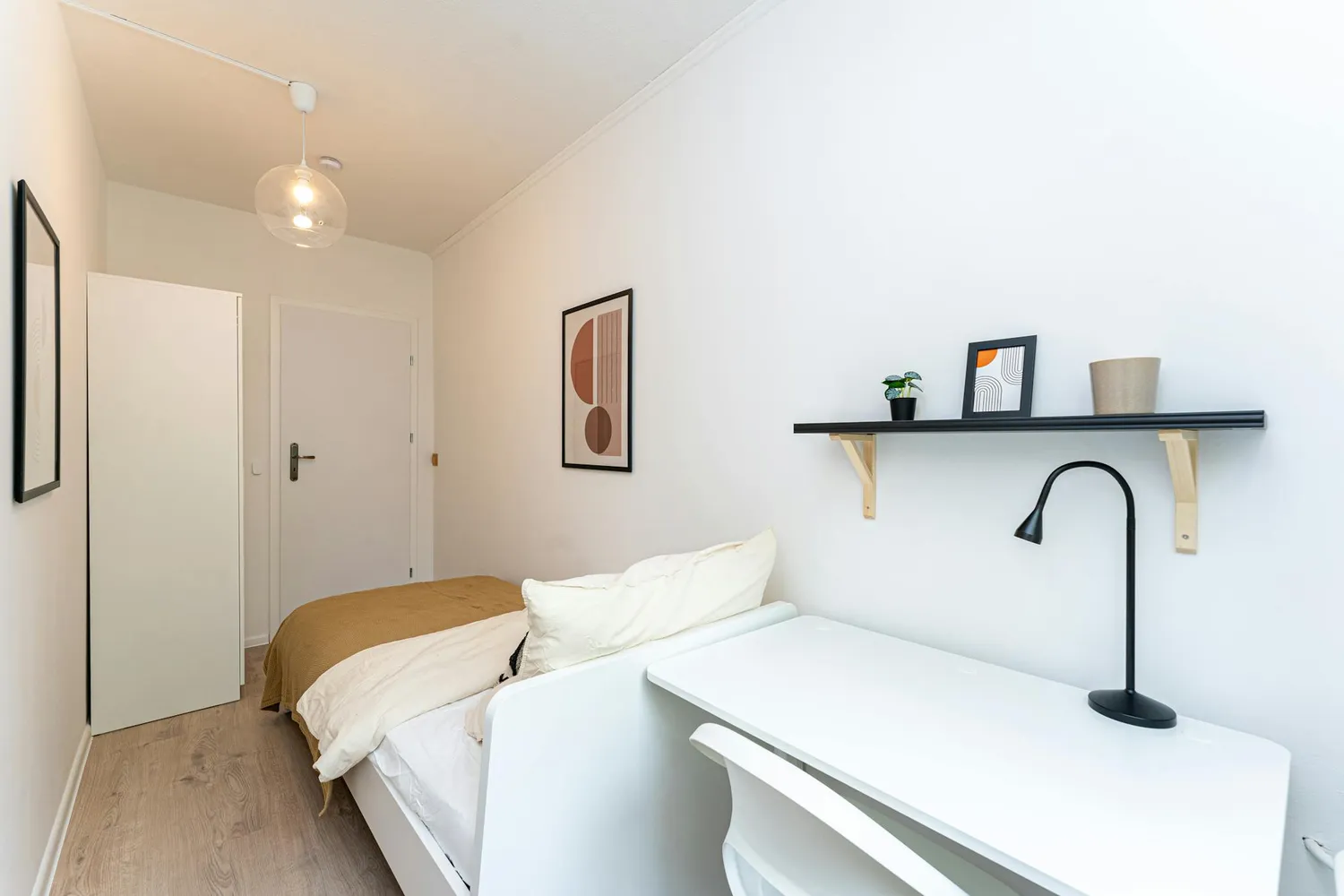 Shared room with 8 m² in Berlin – Photo 3