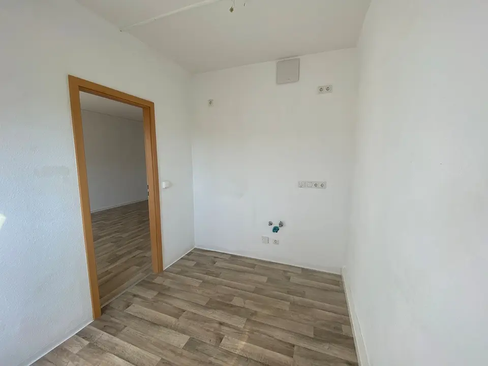 4 Zimmer Wohnung mit 68 m² in Suhl – Bild 3