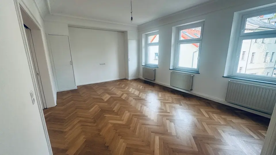 5 Zimmer Wohnung mit 120 m² in Crimmitschau – Bild 1