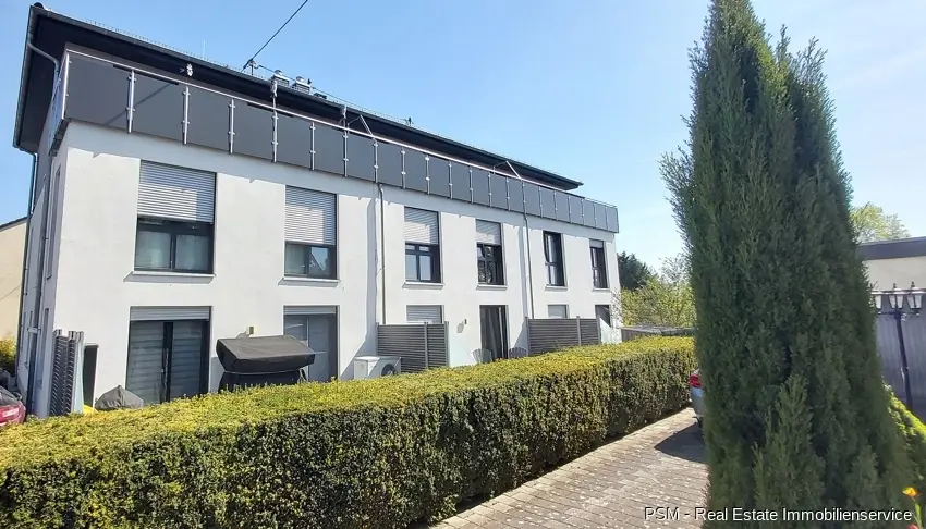 6 Zimmer Haus mit 222 m² in Wiesbaden – Bild 2