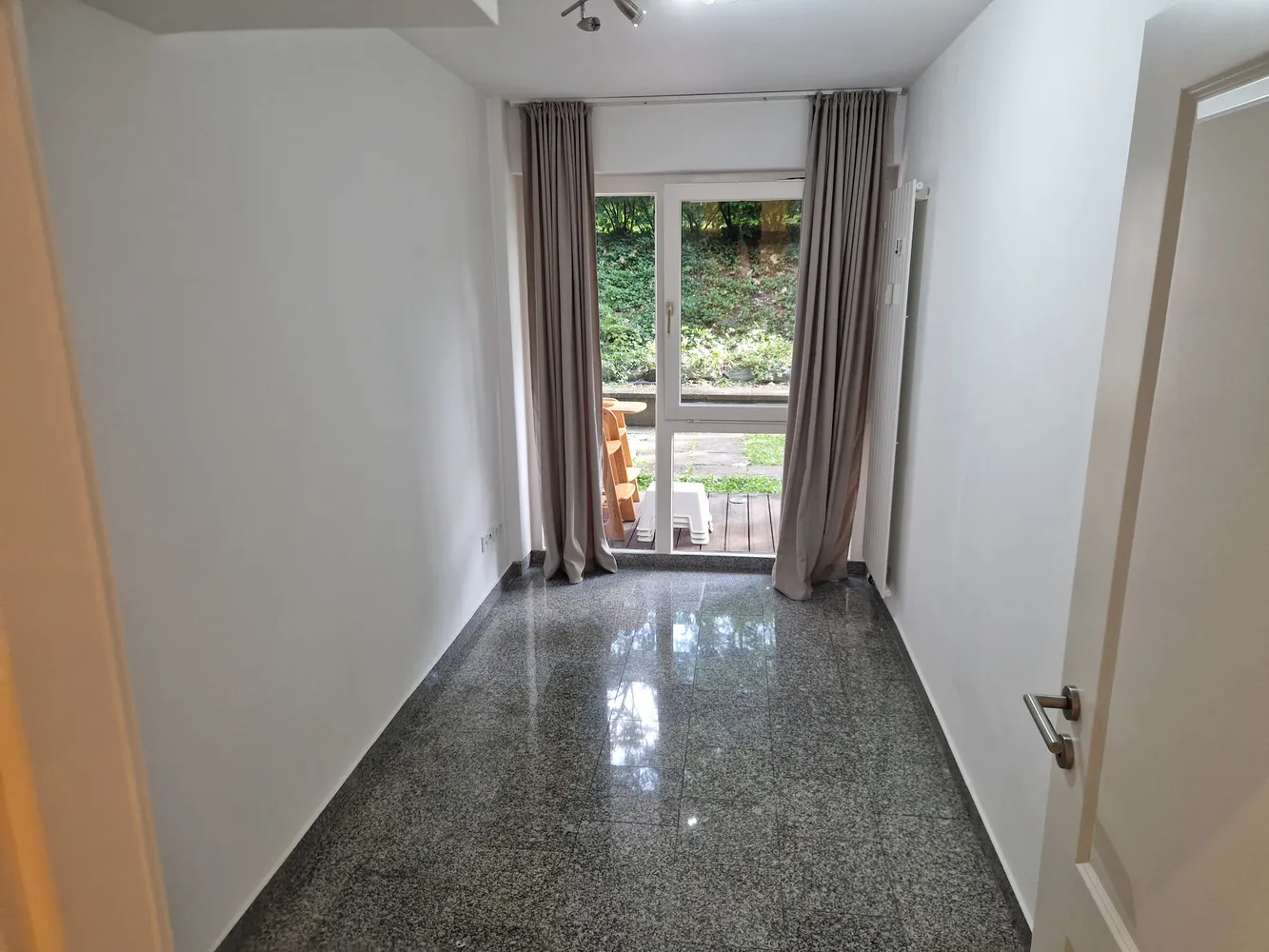 4 Zimmer Wohnung mit 113 m² in Wiesbaden – Bild 3