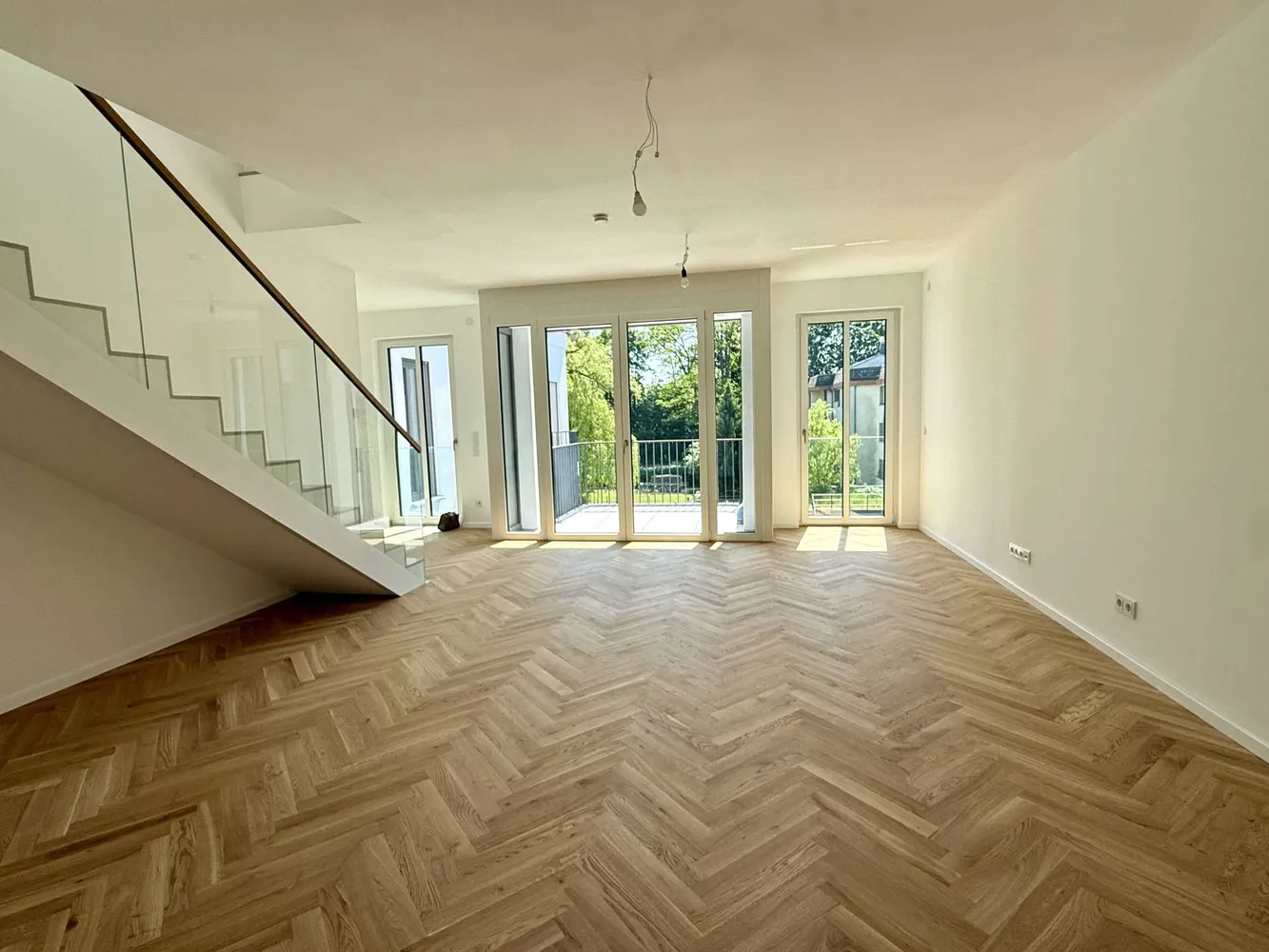 4 Zimmer Wohnung mit 131 m² in Berlin – Bild 1