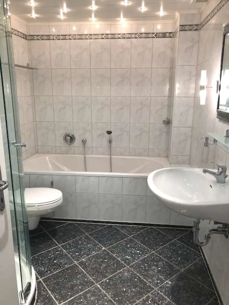 2 Zimmer Wohnung mit 63 m² in Düsseldorf – Bild 6