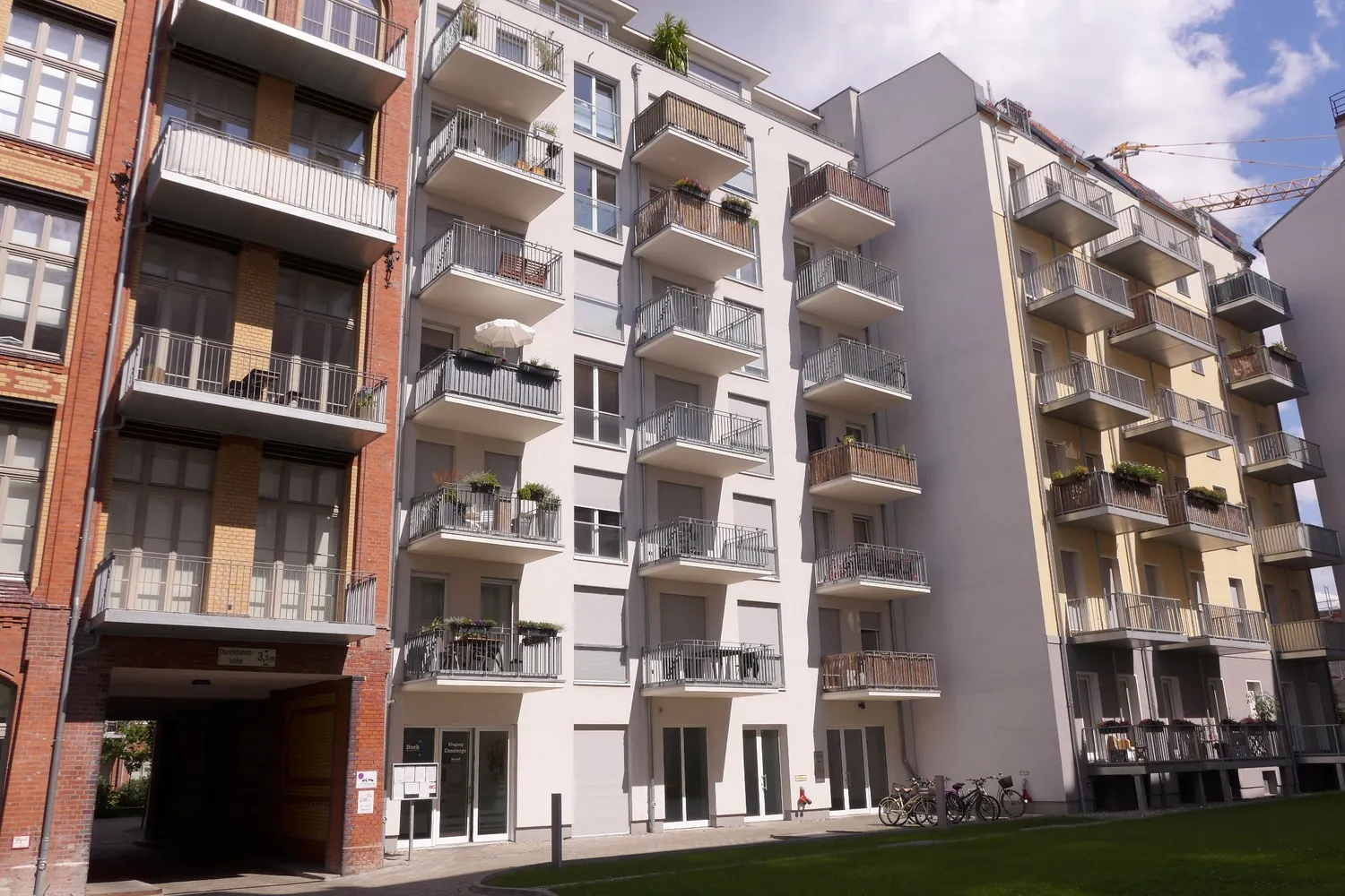 2 Zimmer Wohnung mit 67 m² in Berlin – Bild 2